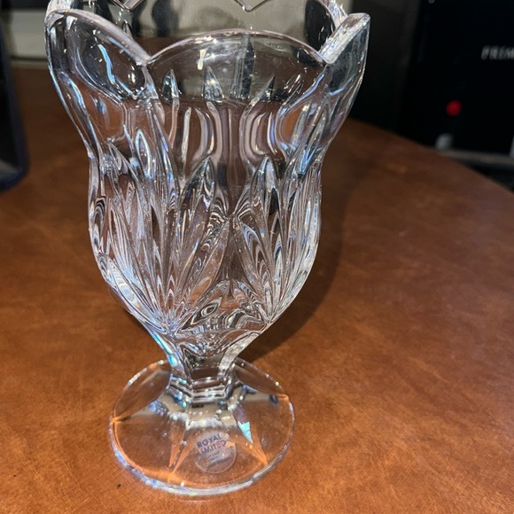 Royal Limited Tulip Vase Made in Czech Republic - Picture 1 of 5